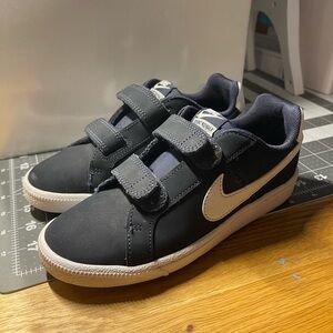 Kids Nike Court Royale Sneakers 1.5y